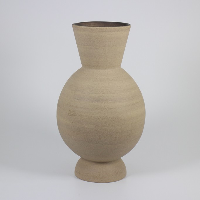 Medium Vases