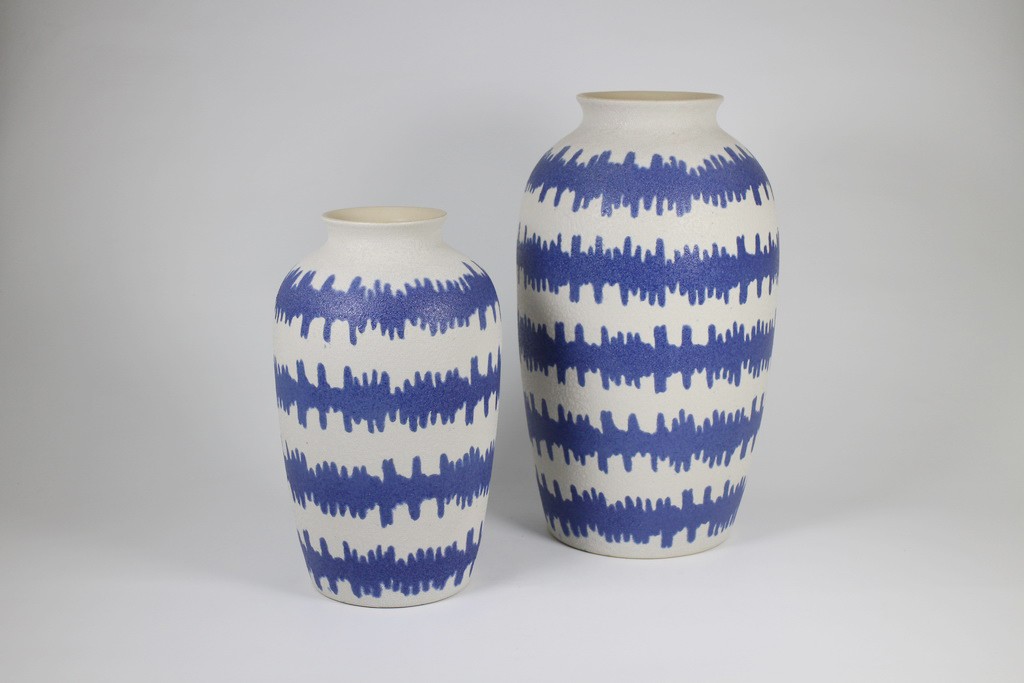 Medium Vases